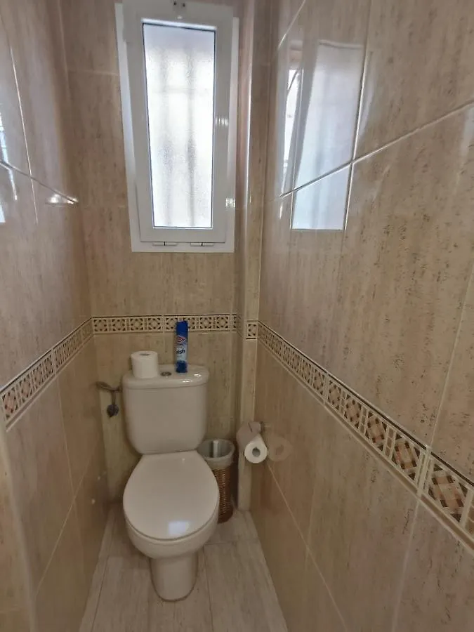 Apartamento Familiar Arcoiris Primera Linea De La Playa 칼라오살바헤